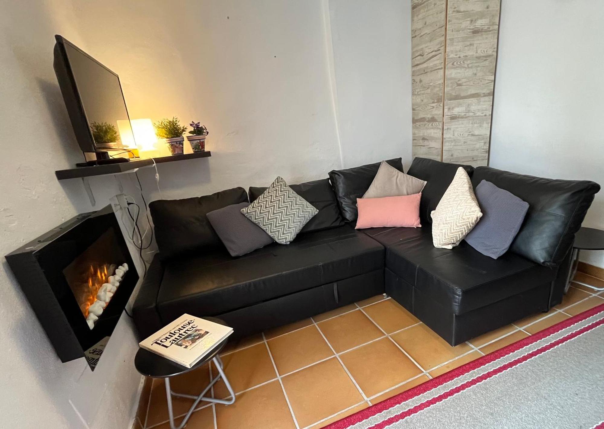 Tiny Spanish House Касарес Экстерьер фото